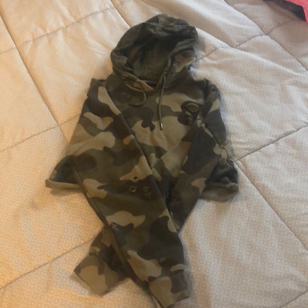 PacSun Cropped Distressed Camo Hoodie